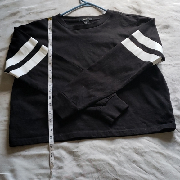 Forever 21 - Picture 3 of 4